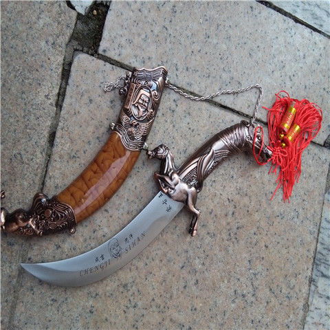 蒙古刀 馬頭彎刀——草原文化的金屬藝術(shù)瑰寶